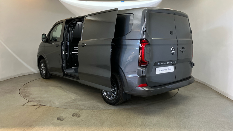 Volkswagen Transporter T32 Lwb Electric 100kW 65kWh Commerce Pro Van Auto